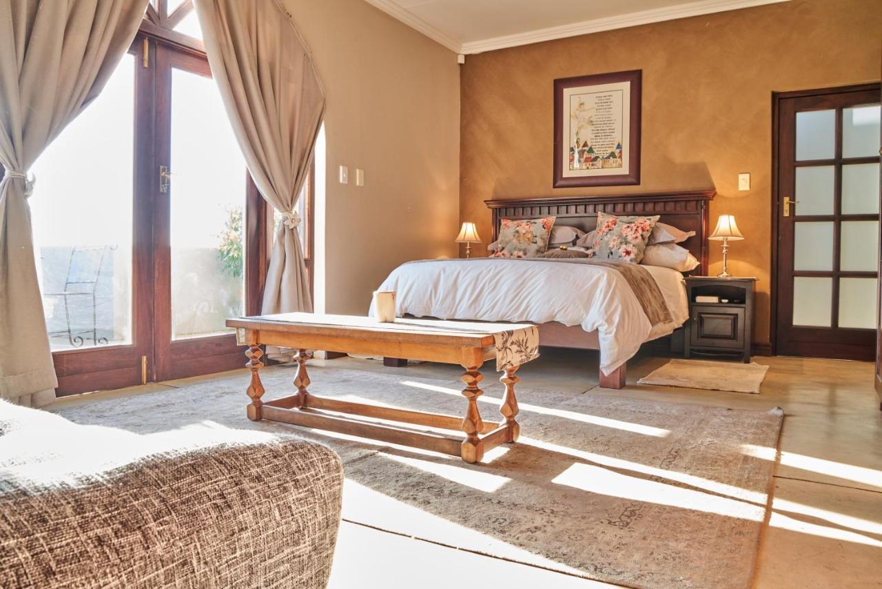 Haus Schwerinsburg Guest House Windhoek Luaran gambar